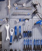 Herramientas esenciales en un taller mecanico